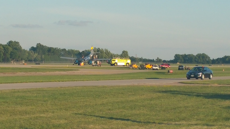 Illustration for article titled A-26 Invader Forced to Land Without Nosegear at Oshkosh | Updated w/ Video